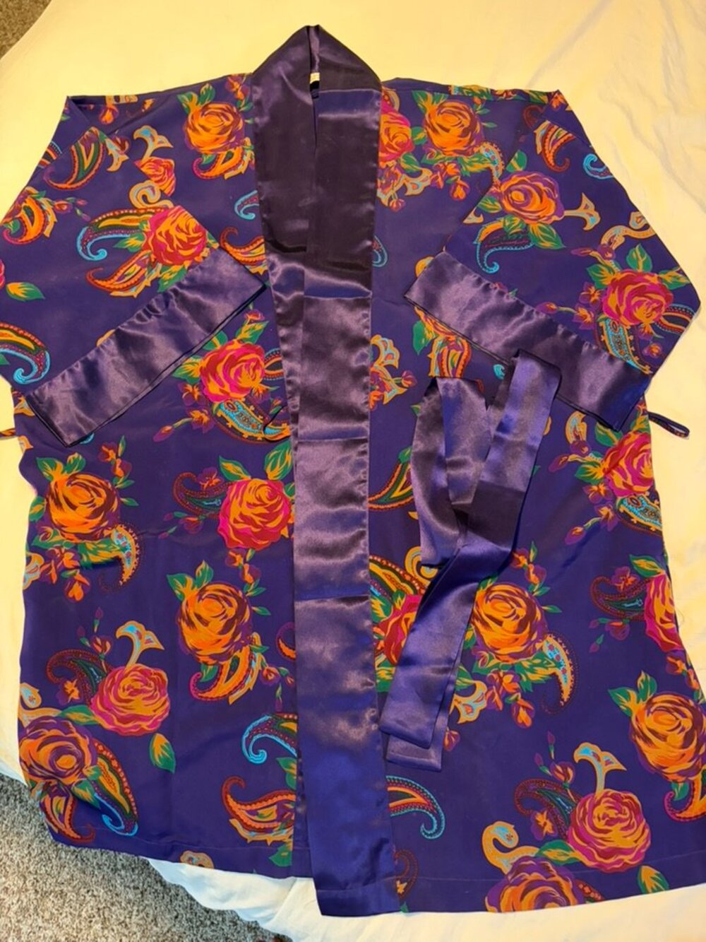 Victoria’s Secret Purple Floral Paisley Satin Robe – One Size